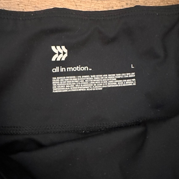 All in motion black leggings, size large - Picture 4 of 5
